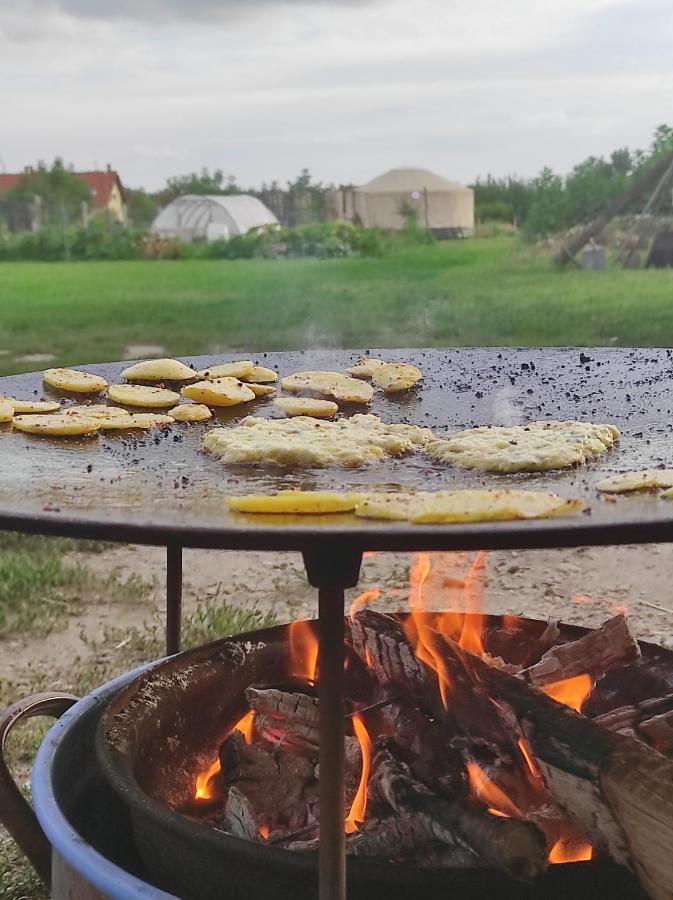 Jurtafarm Rackeve - A Nomad Luxus Otel Dış mekan fotoğraf